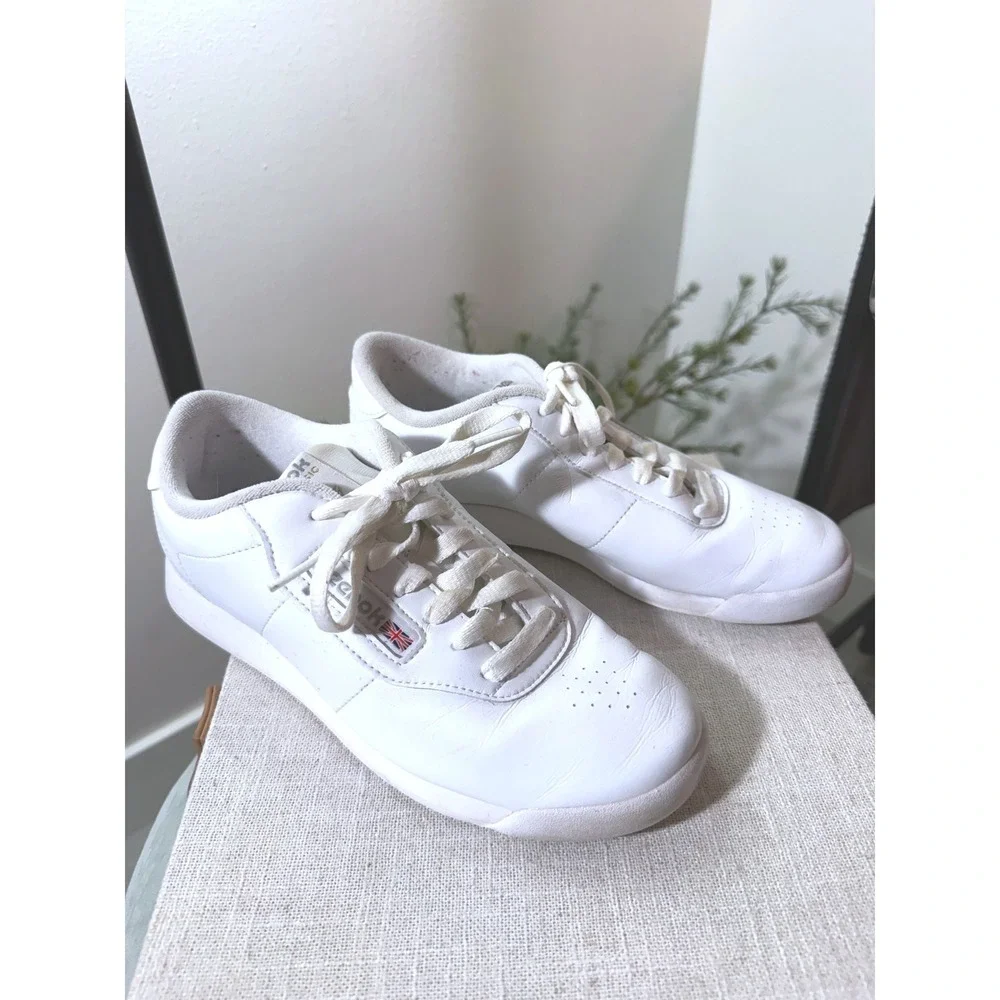 Reebok Princess Classic Womens White Sneakers Low Top Leather Shoes Size 8